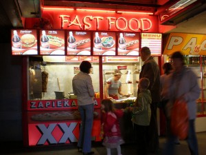 2007.04.13_-_036_Gdynia,_Dworzec_PKP,_Fast_food_-_Flickr_-_faxepl